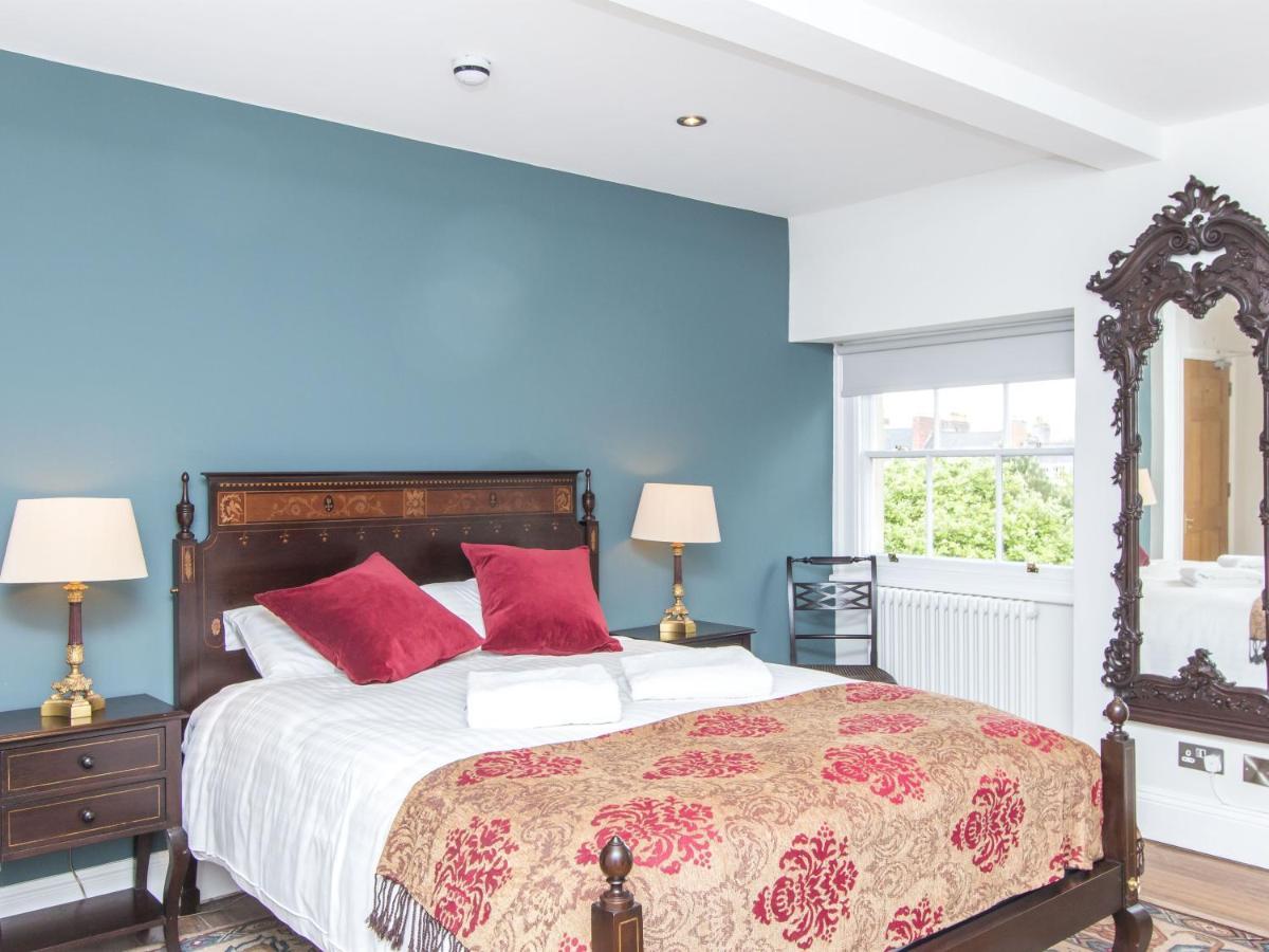 3 Berkeley Square Guesthouse Bristol Bagian luar foto